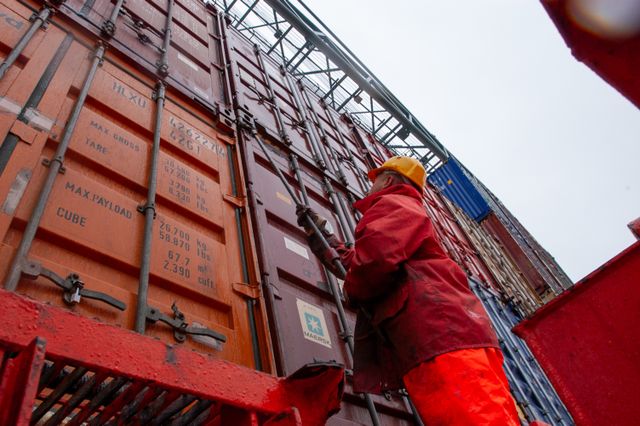 ship check Putra Perkasa Logistik